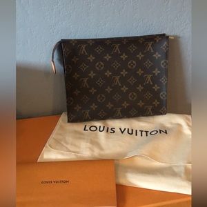Louis Vuitton Monogram Toiletry Pouch 26 makeup bag clutch